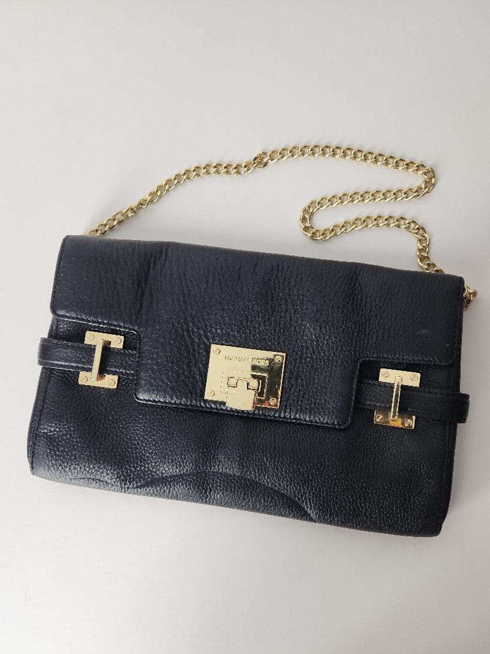 Michael Kors Astrid black pebbled leather clutch bag gold chain shoulder strap - Picture 2 of 14
